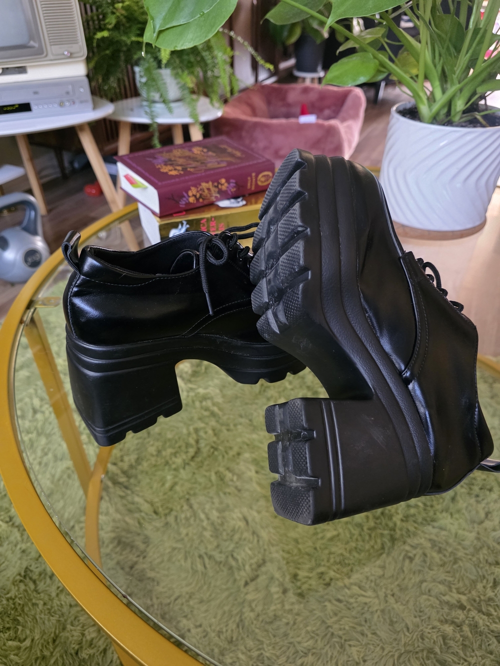 Platform Lace-Up Shoes - Black - Picture 2 of 4